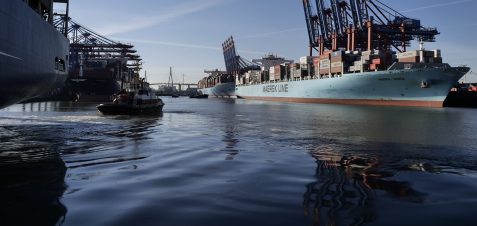 container, hamburg, port-3525044.jpg